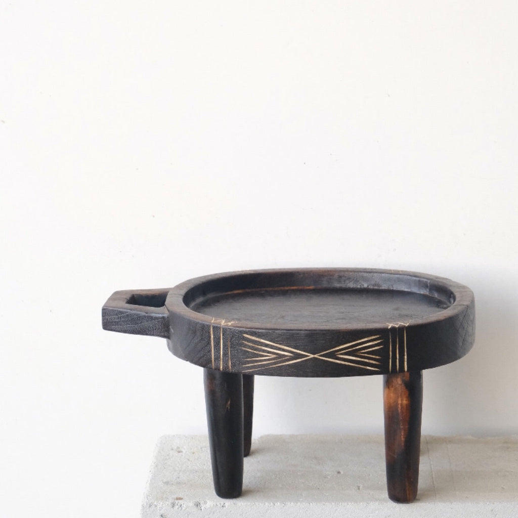 Wabi-Sabi Ornament Beech Tray With Black Geometric Handle