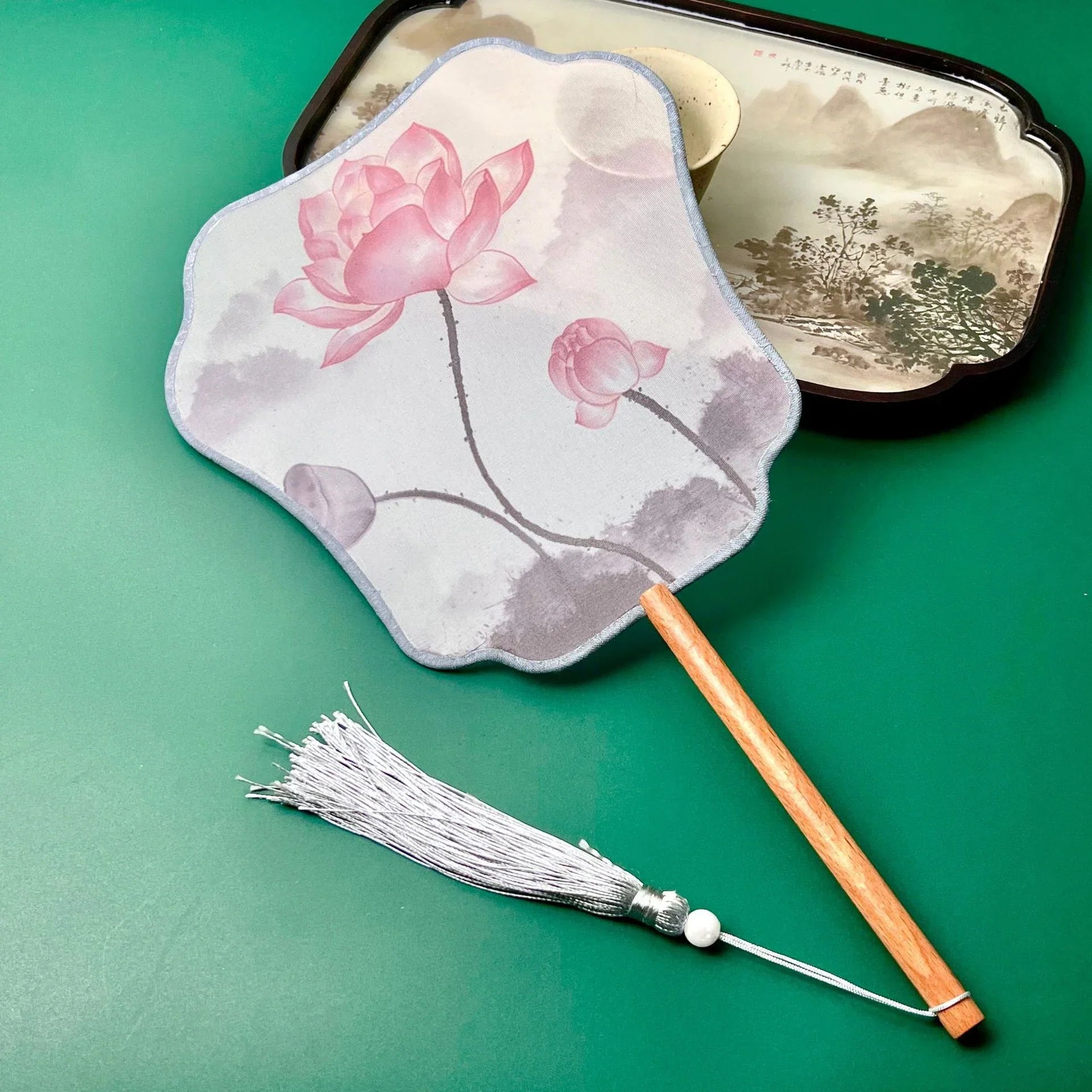 New Chinese Vintage Flower Embroidery Round Hand Fan Chinese Palace Hanfu Floral Silk Hand Fan Craft Wedding Gift For Guests New